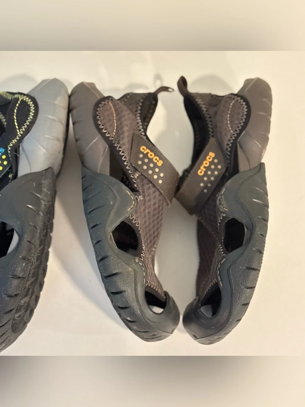 CROCS two pairs